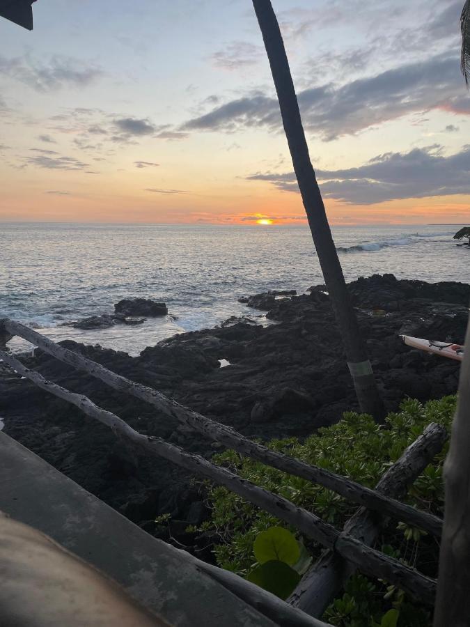 Moonlight Oceanfront Delight Apartment Kailua-Kona Exterior photo